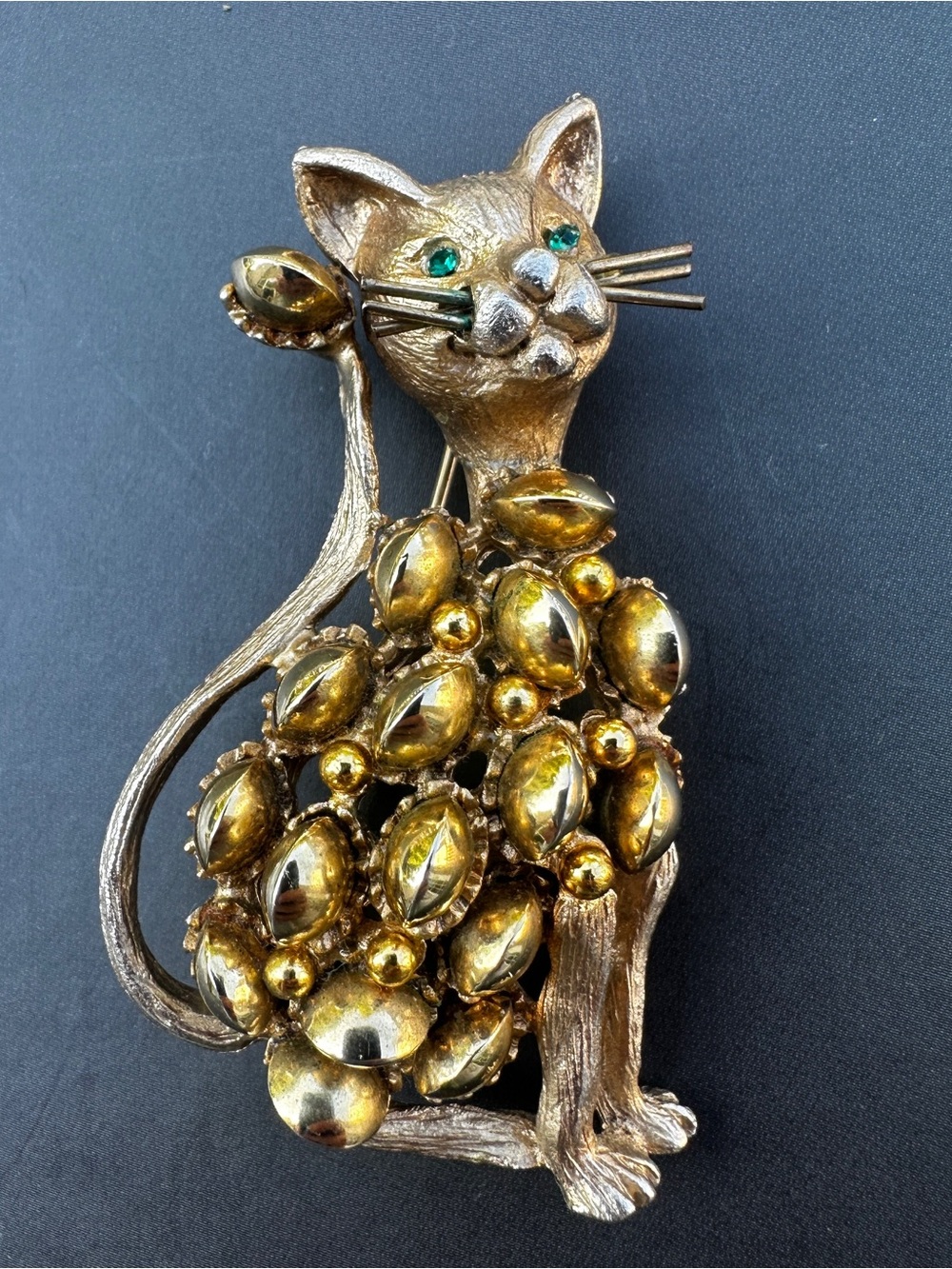 Gold tone vintage rare Cat Brooch with Green Eye Accents - Elegant Pet Pin